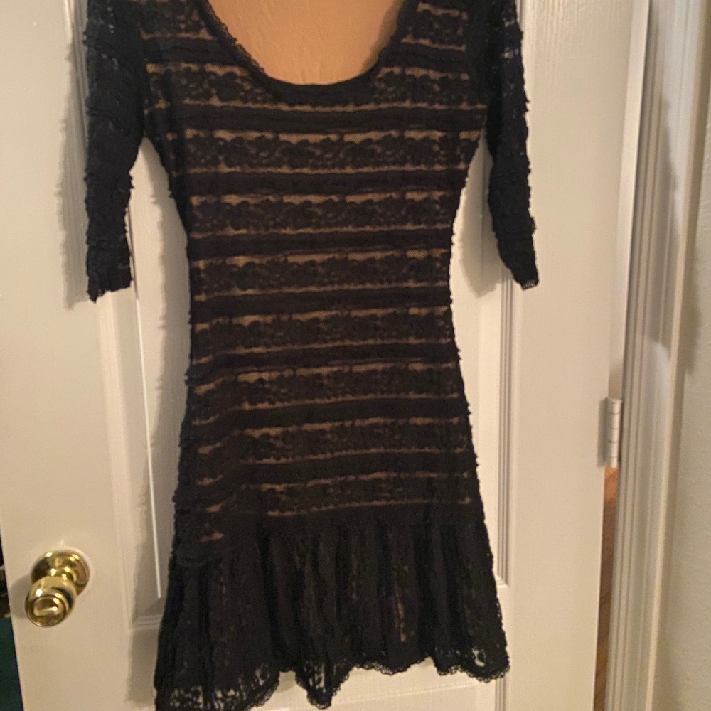 Max Edition Small black and cream laced dress